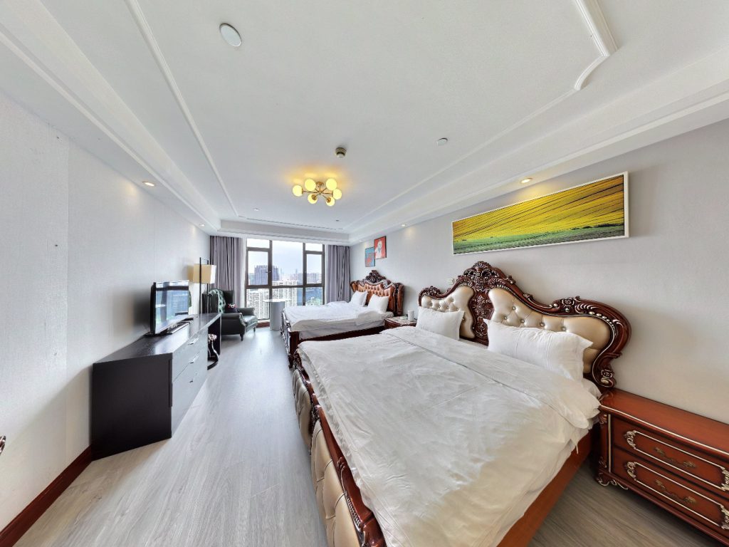 River View Twin Queen Family Room